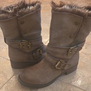 Steve Madden Tan Fur-Trimmed Winter Boots